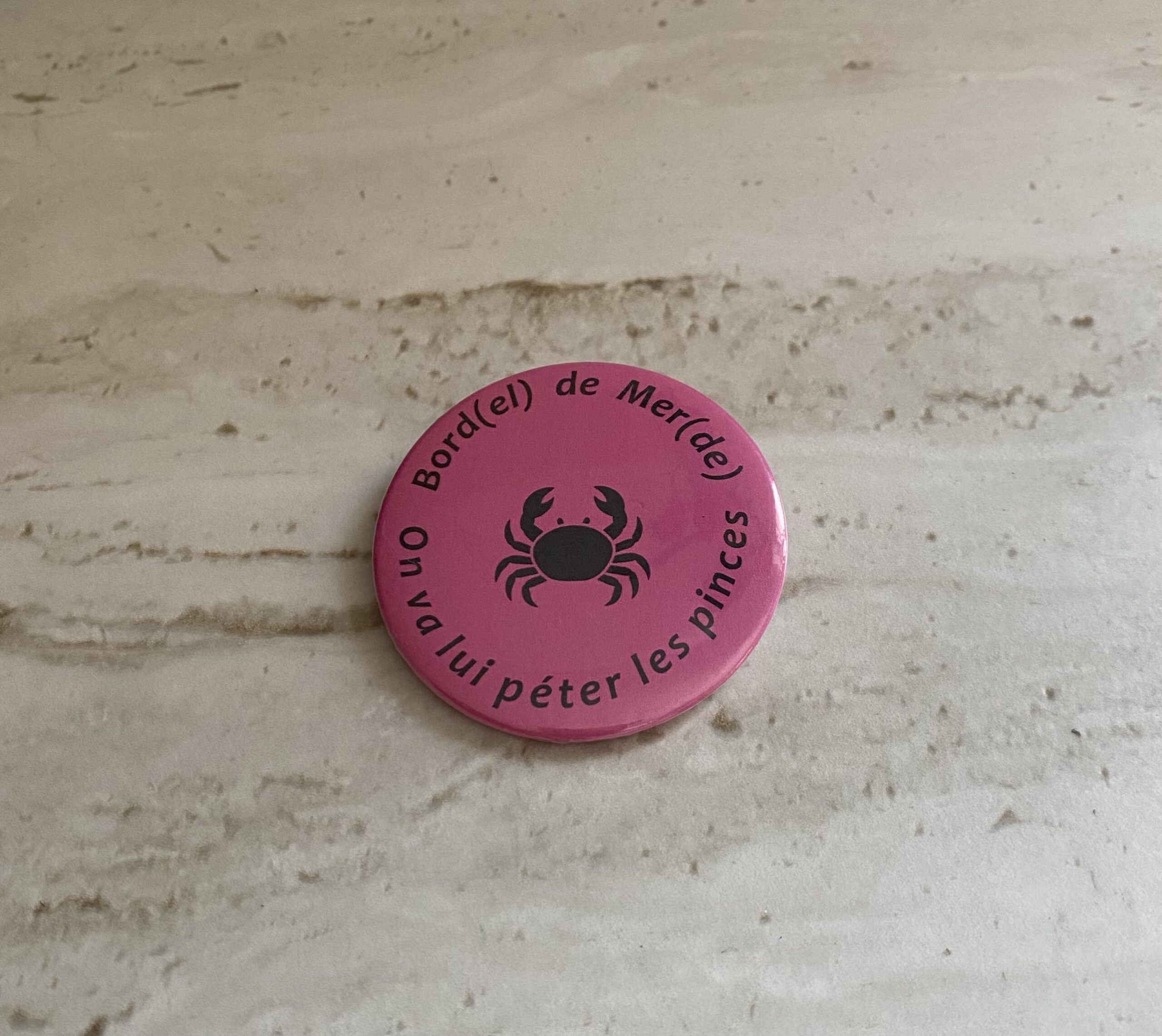 Badge fond rose – Image 3